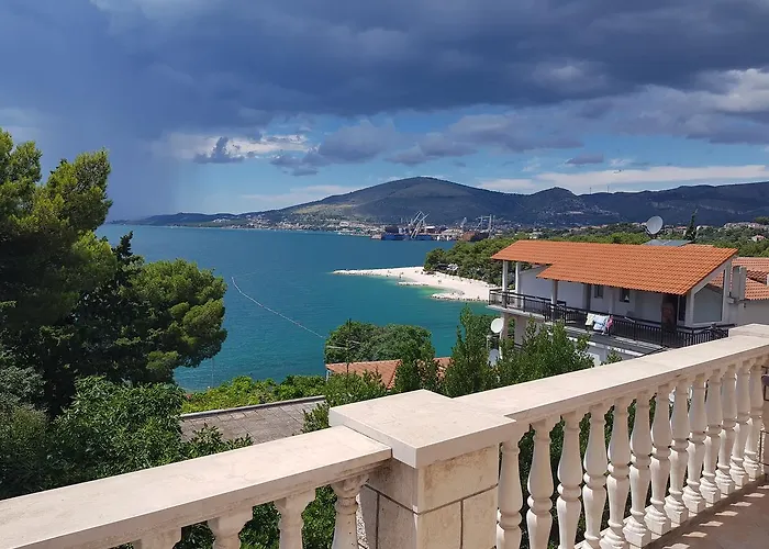 Apartments Marina