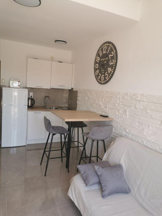 Marina Apartment *